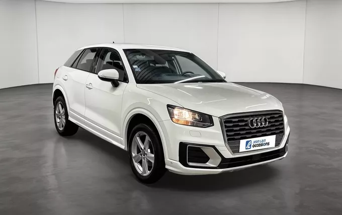 AUDI Q2 30 TFSI 116 S tronic 7 Sport extérieur trois quart avant droit 2132180