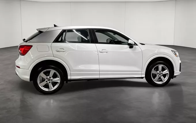 AUDI Q2 30 TFSI 116 S tronic 7 Sport extérieur côté droit 2132180