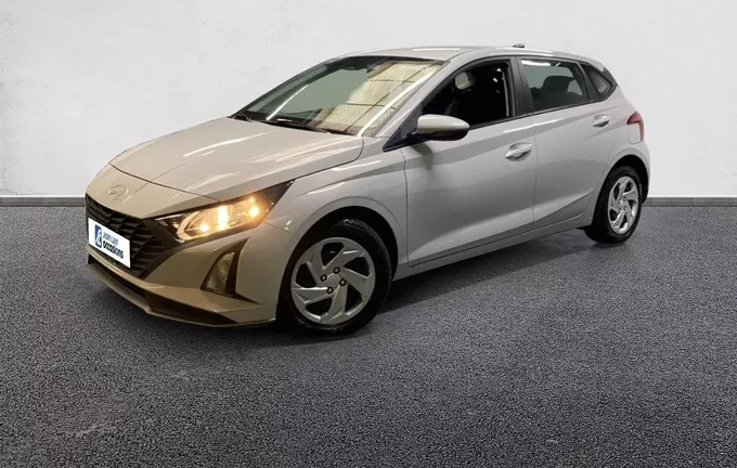 HYUNDAI I20 1.2 79 Initia extérieur trois quart avant gauche 13759