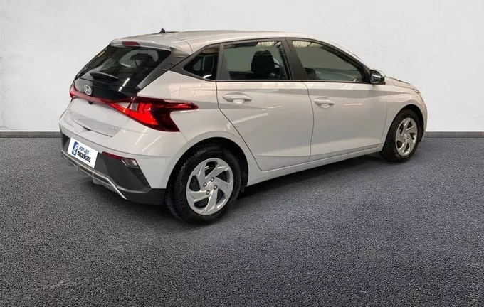 HYUNDAI I20 1.2 79 Initia extérieur trois quart arrière droit 13759