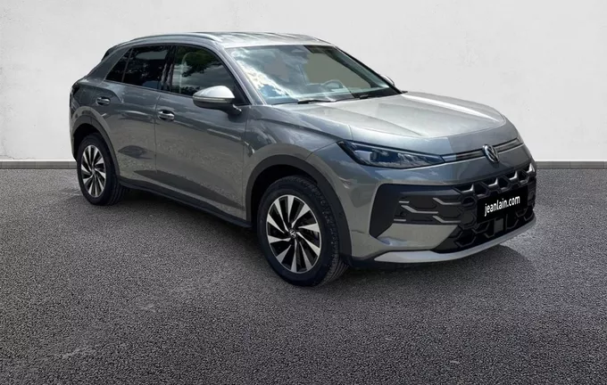VOLKSWAGEN T-ROC 1.5 eTSI EVO2 Hybrid 116 ch DSG7 Style extérieur trois quart avant droit 2419