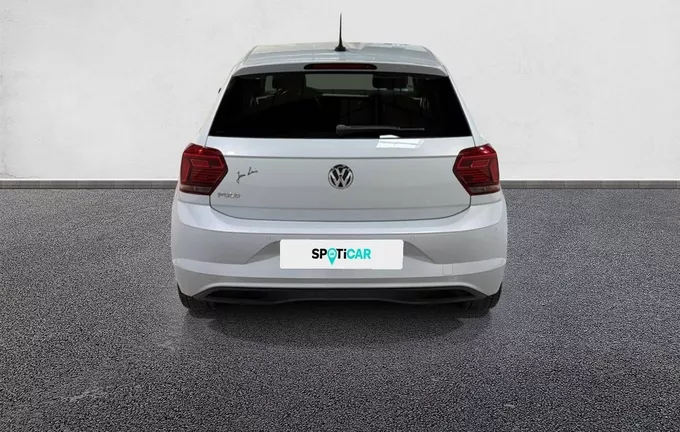 VOLKSWAGEN POLO 1.0 TSI 95 S&S DSG7 Carat extérieur trois quart arrière droit 946116