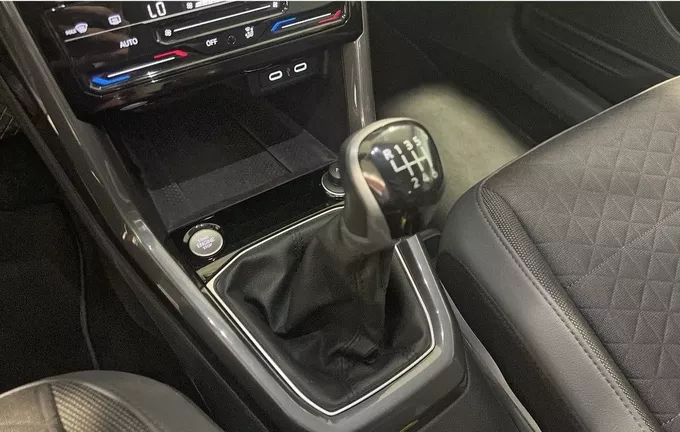 VOLKSWAGEN T-CROSS 1.0 TSI 110 Start/Stop BVM6 R-Line Tech photo 16 2129589