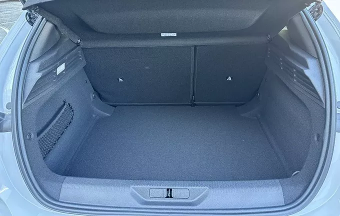 PEUGEOT 308 Hybrid 145 e-DCS6 Allure extérieur arrière 945182
