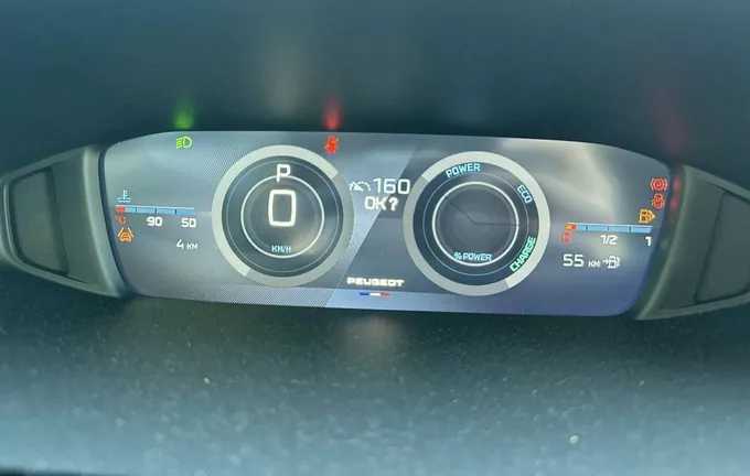 PEUGEOT 308 Hybrid 145 e-DCS6 Allure photo 10 945182