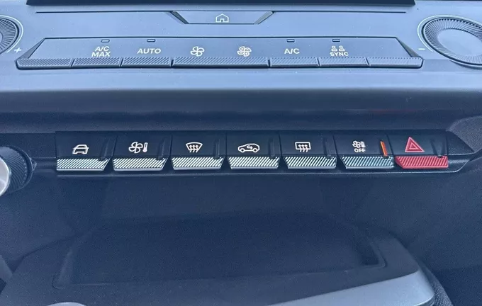 PEUGEOT 308 Hybrid 145 e-DCS6 Allure photo 20 945182