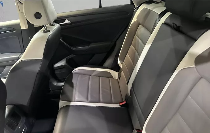 VOLKSWAGEN T-ROC 1.5 TSI 150 EVO Start/Stop DSG7 Carat Exclusive extérieur arrière 2130303