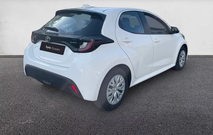 TOYOTA YARIS Hybride 116h Dynamic extérieur trois quart arrière droit 1103540