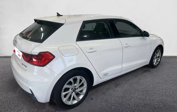AUDI A1 Sportback 25 TFSI 95 ch S tronic 7 Design extérieur trois quart arrière droit 2127265