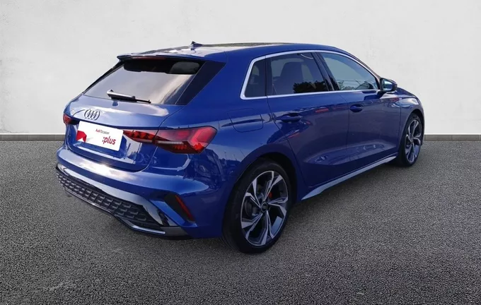 AUDI A3 Sportback TDI 150 S tronic 7 S line extérieur trois quart arrière droit 2131082