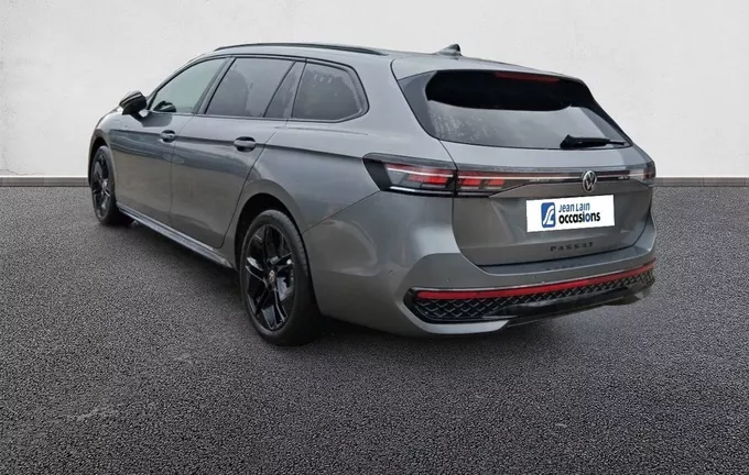 VOLKSWAGEN PASSAT 1.5 eHybrid 272 DSG6 R-Line extérieur trois quart arrière gauche 2125543