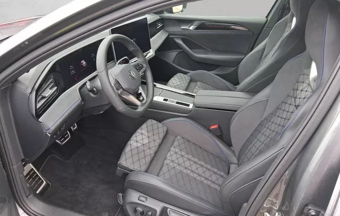 VOLKSWAGEN PASSAT 1.5 eHybrid 272 DSG6 R-Line photo 11 2125543