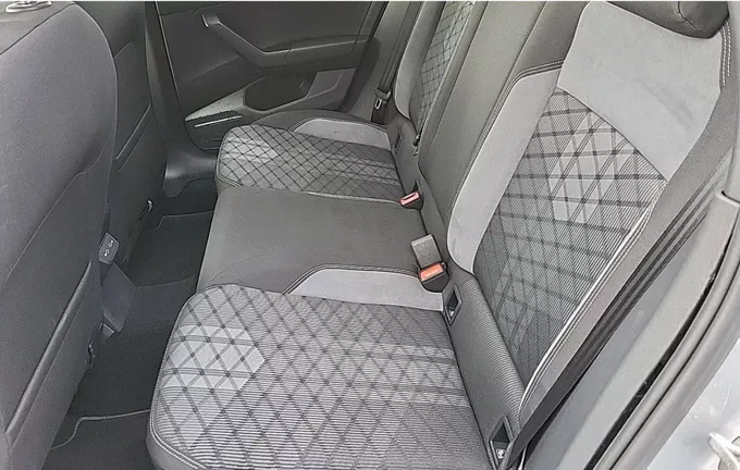 VOLKSWAGEN TAIGO 1.0 TSI 110 DSG7 R-Line extérieur arrière 2125330