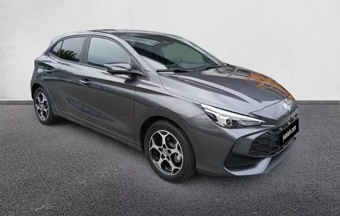 MG MG3 1.5 L Hybrid+ 195 ch Luxury extérieur trois quart avant droit 9487