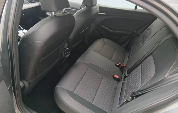 MG MG3 1.5 L Hybrid+ 195 ch Luxury photo 17 9487