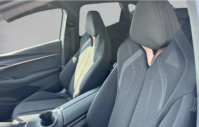 CUPRA TAVASCAN 286 ch V extérieur trois quart arrière droit 5456