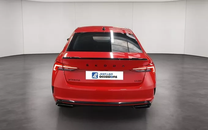 SKODA OCTAVIA 2.0 TSI 245 ch DSG7 RS extérieur arrière 2131981