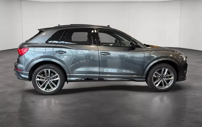 AUDI Q3 45 TFSIe 245 ch S tronic 6 S line extérieur côté droit 2132982