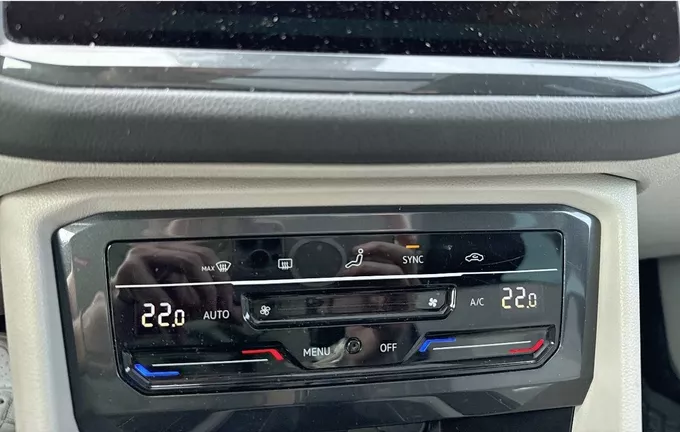 VOLKSWAGEN TIGUAN 2.0 TDI 150ch DSG7 Elegance extérieur arrière 2127102