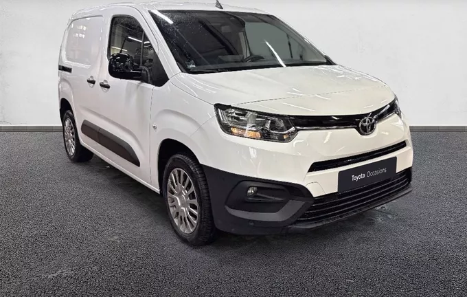 TOYOTA PROACE CITY MEDIUM 1.5L 100 D-4D BVM5 BUSINESS extérieur trois quart avant droit 1102947