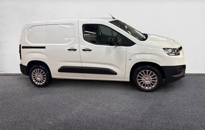 TOYOTA PROACE CITY MEDIUM 1.5L 100 D-4D BVM5 BUSINESS extérieur côté droit 1102947
