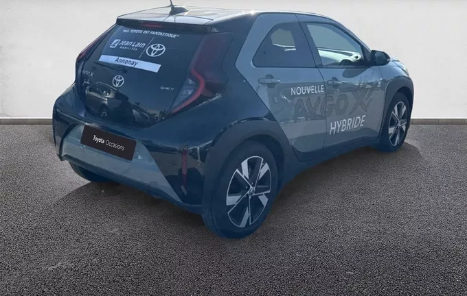 TOYOTA AYGO X Hybride 116h Graphic extérieur trois quart arrière droit 99597