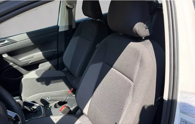 VOLKSWAGEN POLO 1.0 TSI 95 S&S DSG7 Life Plus extérieur trois quart arrière droit 2129211