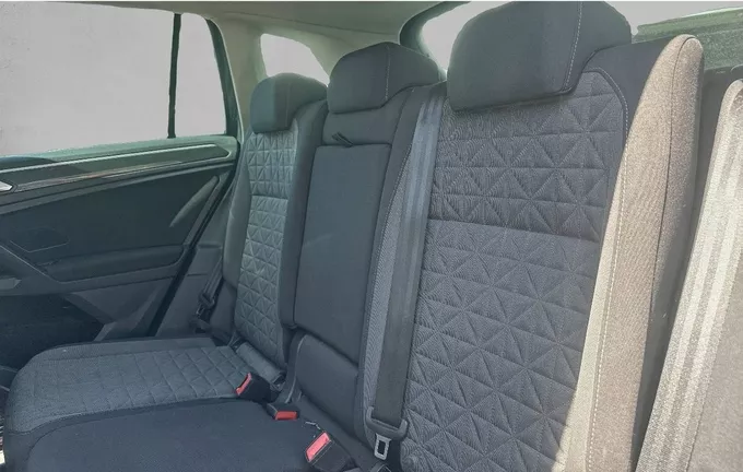 VOLKSWAGEN TIGUAN 2.0 TDI 150ch DSG7 Life Business extérieur arrière 2124404