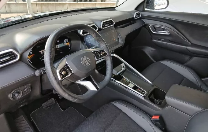 MG ZS 1.5 L Hybrid+ 197 ch Luxury photo 11 601158
