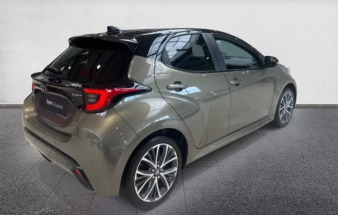 TOYOTA YARIS Hybride 116h Collection extérieur trois quart arrière droit 1103363