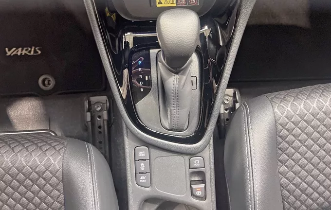 TOYOTA YARIS Hybride 116h Collection photo 13 1103363