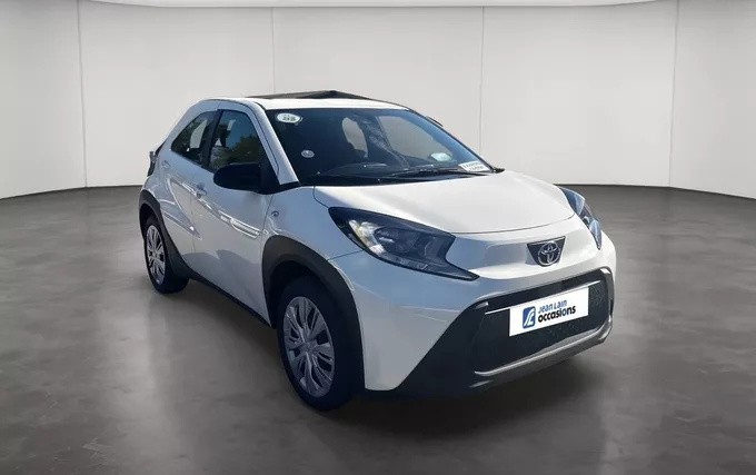 TOYOTA AYGO X 1.0 VVT-i 72 Dynamic extérieur trois quart avant droit 1104017