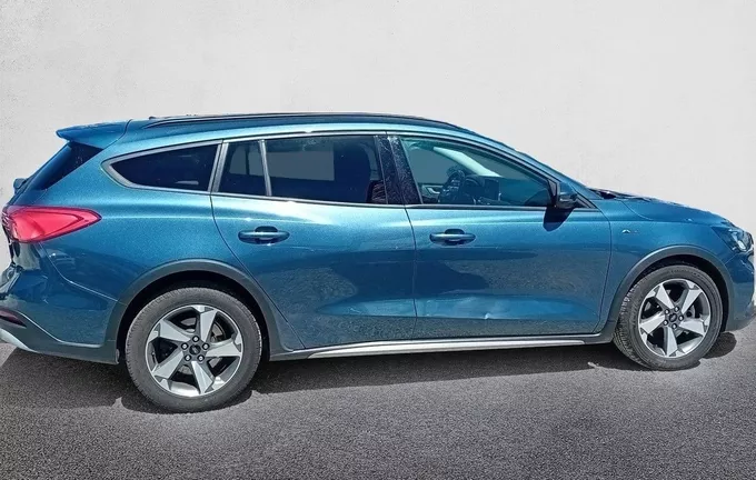 FORD FOCUS SW 1.5 EcoBlue 120 S&S Active extérieur côté droit 560540