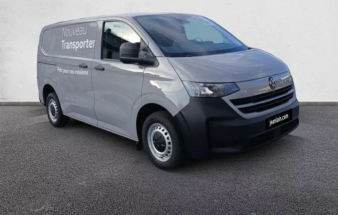 VOLKSWAGEN UTILITAIRES TRANSPORTER VAN L1H1 2.0 TDI 150 BVM6 extérieur trois quart avant droit 6616