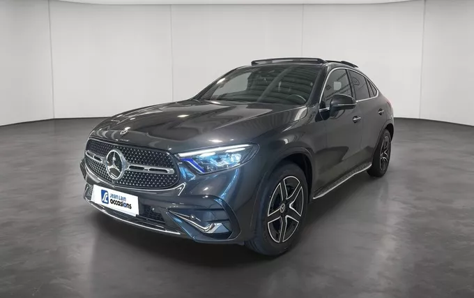 MERCEDES GLC COUPE 300 de 9G-Tronic 4Matic AMG Line extérieur trois quart avant gauche 2132092