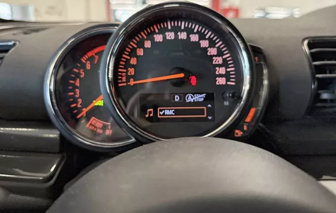 MINI CLUBMAN Cooper 136 ch BVA7 Finition Chili photo 16 213204