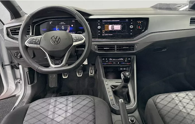 VOLKSWAGEN POLO 1.0 TSI 95 S&S BVM5 R-Line extérieur trois quart avant droit 2123516