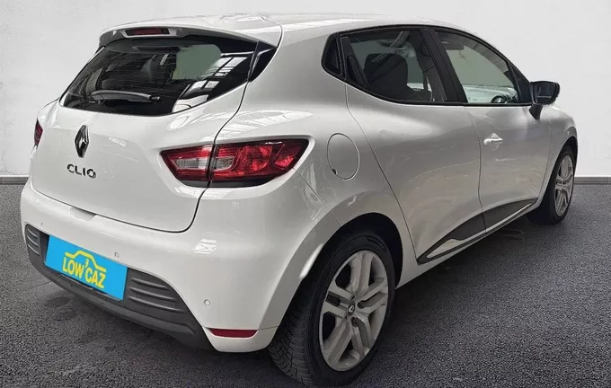 RENAULT CLIO dCi 90 Business extérieur trois quart arrière droit 213060