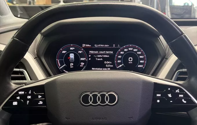 AUDI Q4 E-TRON 40 204 ch 82 kWh Executive photo 16 213312