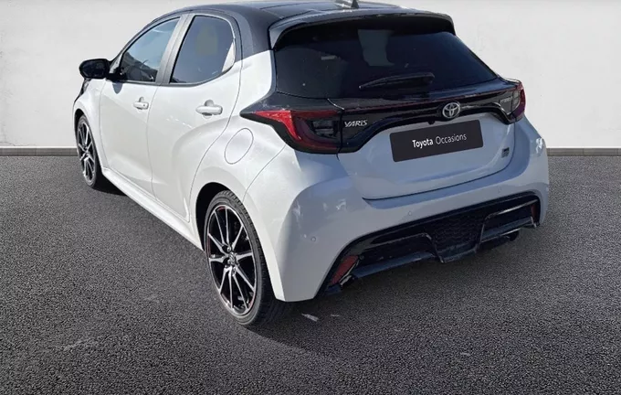 TOYOTA YARIS Hybride 116h GR Sport extérieur trois quart arrière gauche 1103659