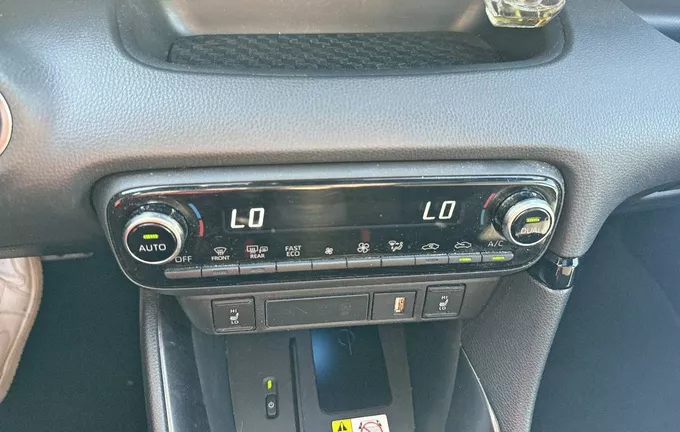TOYOTA YARIS Hybride 116h GR Sport photo 14 1103659