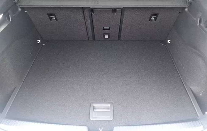 VOLKSWAGEN ID.3 Neo 50 kWh Life photo 10 9547