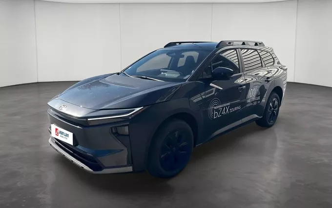 TOYOTA BZ4X Touring Grande Autonomie Design extérieur trois quart avant gauche 155818
