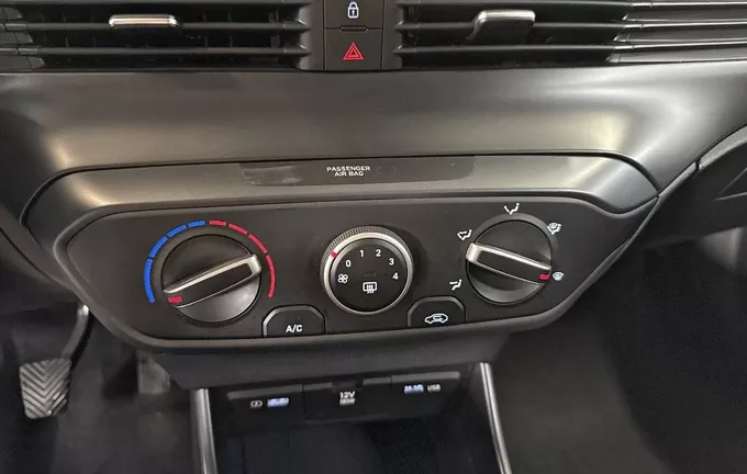 HYUNDAI BAYON 1.2 84 Initia photo 14 13755