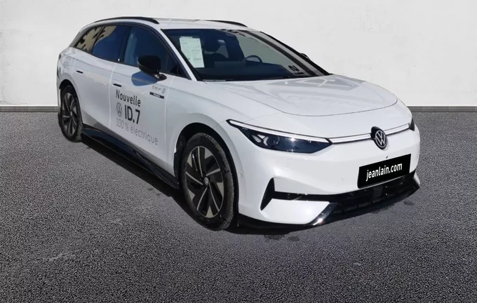 VOLKSWAGEN ID.7 TOURER 286 ch Pro Life Max extérieur trois quart avant droit 9717