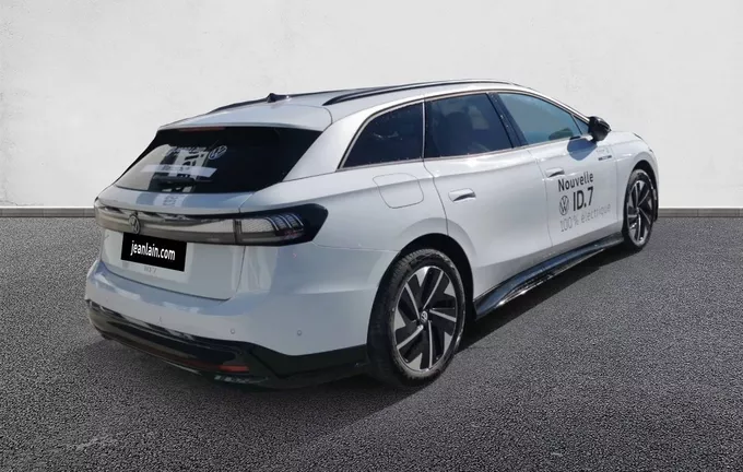 VOLKSWAGEN ID.7 TOURER 286 ch Pro Life Max extérieur trois quart arrière droit 9717