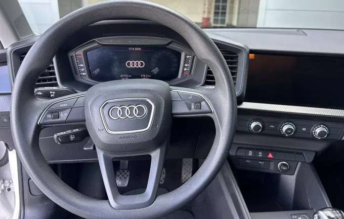 AUDI A1 Sportback 25 TFSI 95 ch BVM5 Entry photo 12 2131511