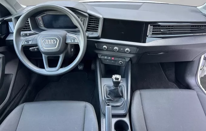 AUDI A1 Sportback 25 TFSI 95 ch BVM5 Entry photo 18 2131511
