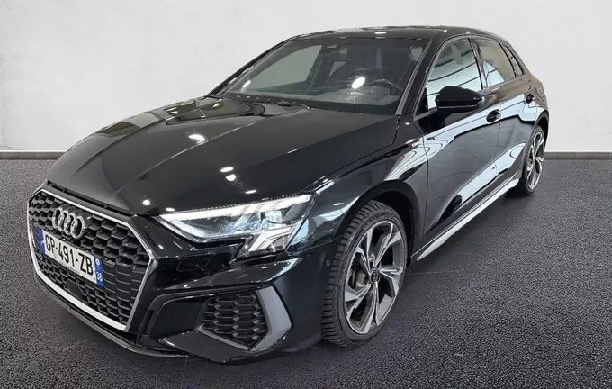 AUDI A3 Sportback 35 TFSI Mild Hybrid 150 S tronic 7 S Line extérieur trois quart avant gauche 2131198