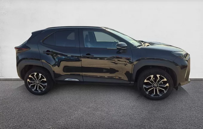 TOYOTA YARIS CROSS Hybride 130h AWD-i Design extérieur côté droit 1103598